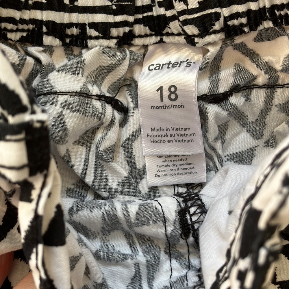 Carter's Shorts Size 18 Months - Picture 6 of 7